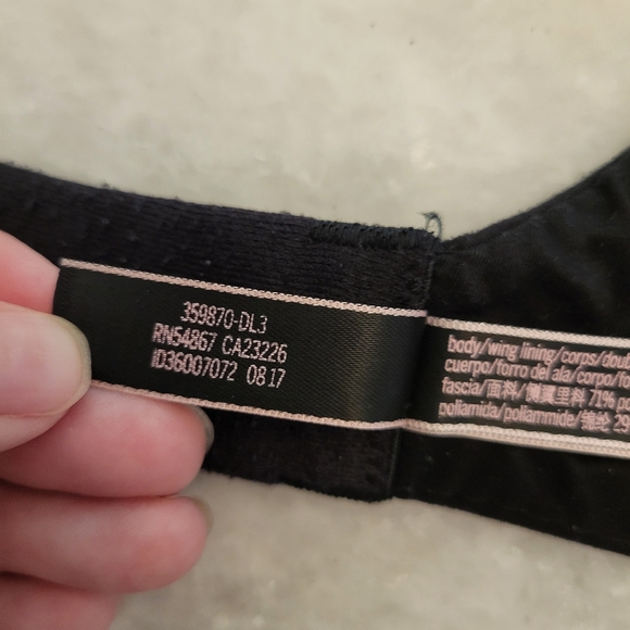 Victoria’s Secret Body By Victoria Black Lined Demi Bra Size 34D - Picture 10 of 10